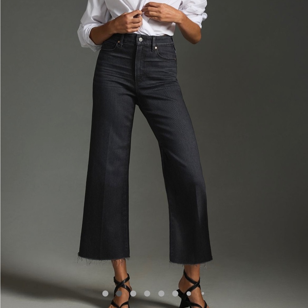 Paige Anessa Wide leg High rise cropped jeans in color black lotus.  Size 26.